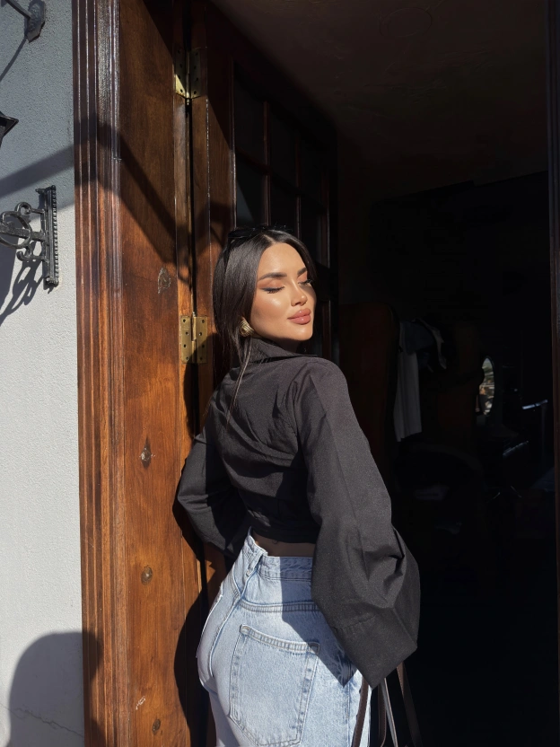 Siyah İspanyol Kol Bağlamalı Gömlek