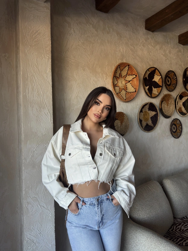 Ekru Crop Ceket