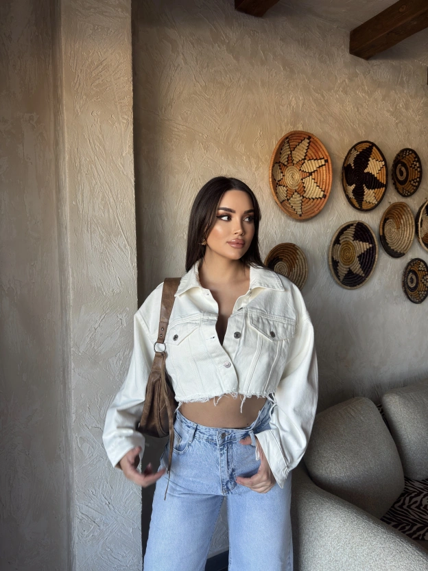 Ekru Crop Ceket