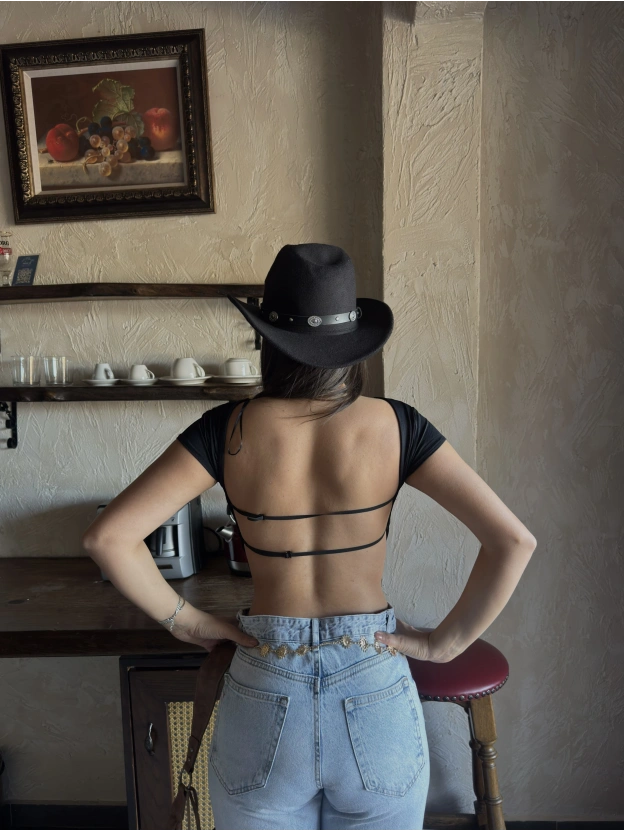 Siyah Sırt Ayarlanalabilir Crop