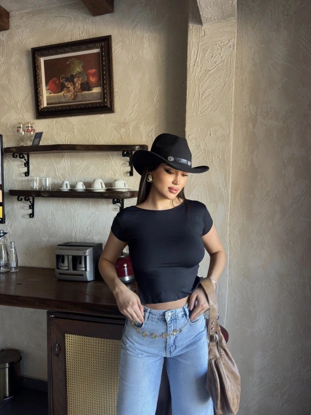 Siyah Sırt Ayarlanalabilir Crop