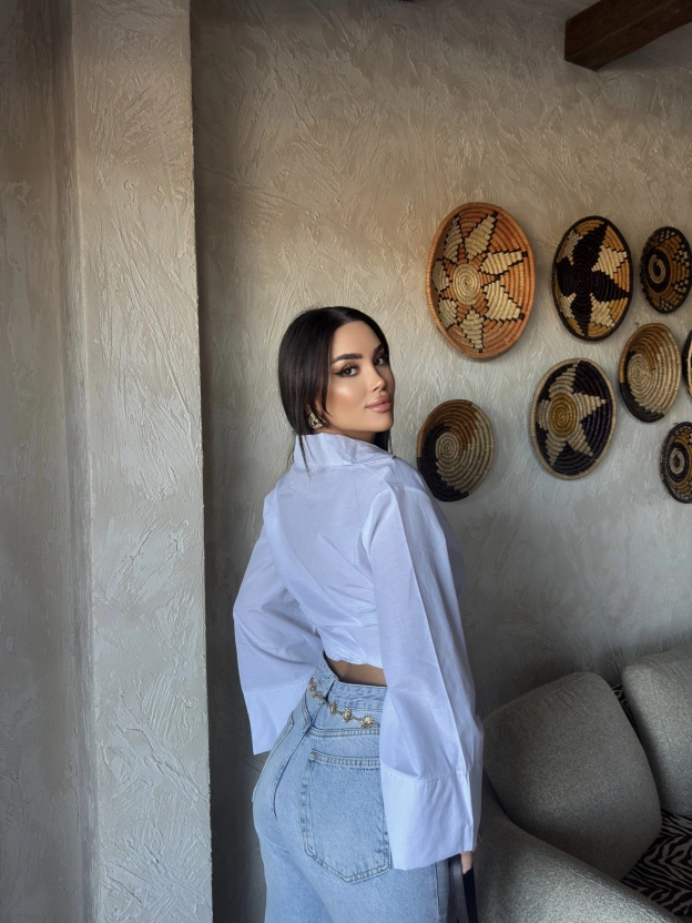 Beyaz İspanyol Kol Bağlamalı Gömlek