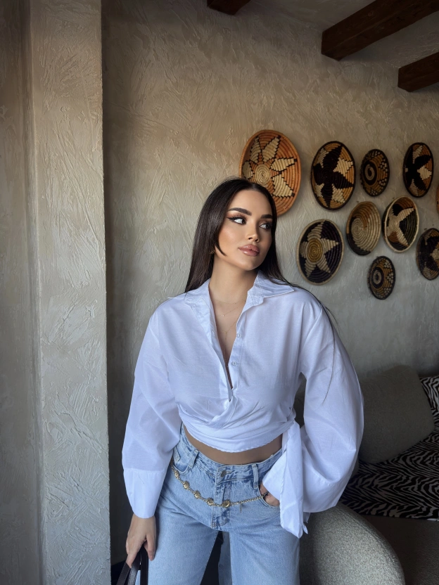 Beyaz İspanyol Kol Bağlamalı Gömlek