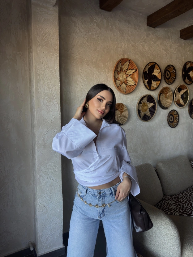 Beyaz İspanyol Kol Bağlamalı Gömlek