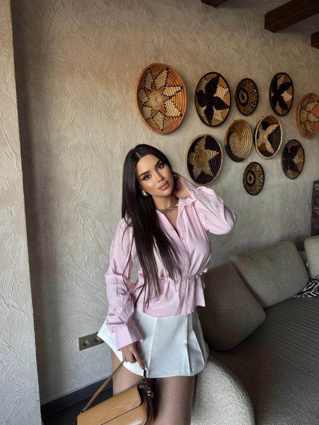 Pembe Gizli Düğme Bağlamalı Gömlek