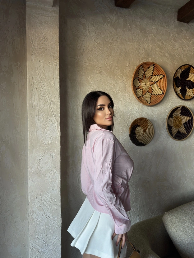 Pembe Gizli Düğme Bağlamalı Gömlek