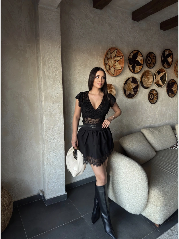 Siyah Dantel Detay Kemerli Kloş Etek