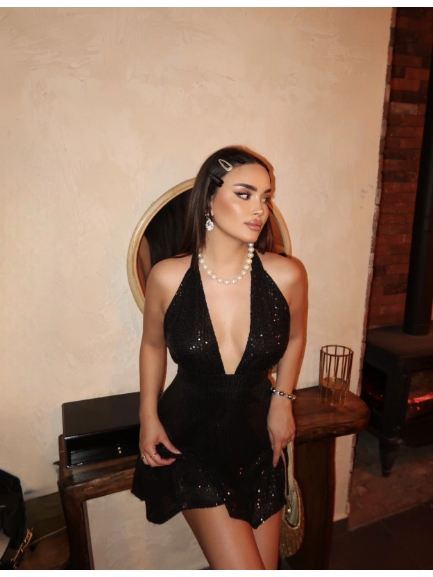 Siyah Payetli Boyundan Bağlamalı Elbise