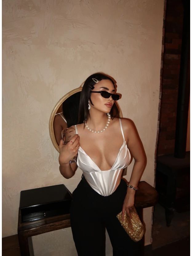 Beyaz Korseli Saten Büstiyer