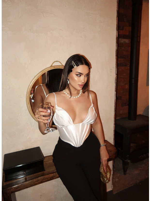 Beyaz Korseli Saten Büstiyer