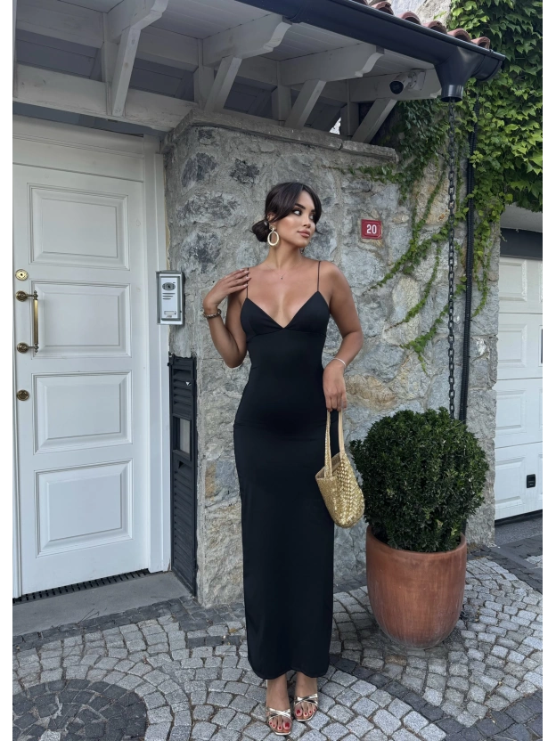 Siyah V Yaka Uzun Premium Elbise