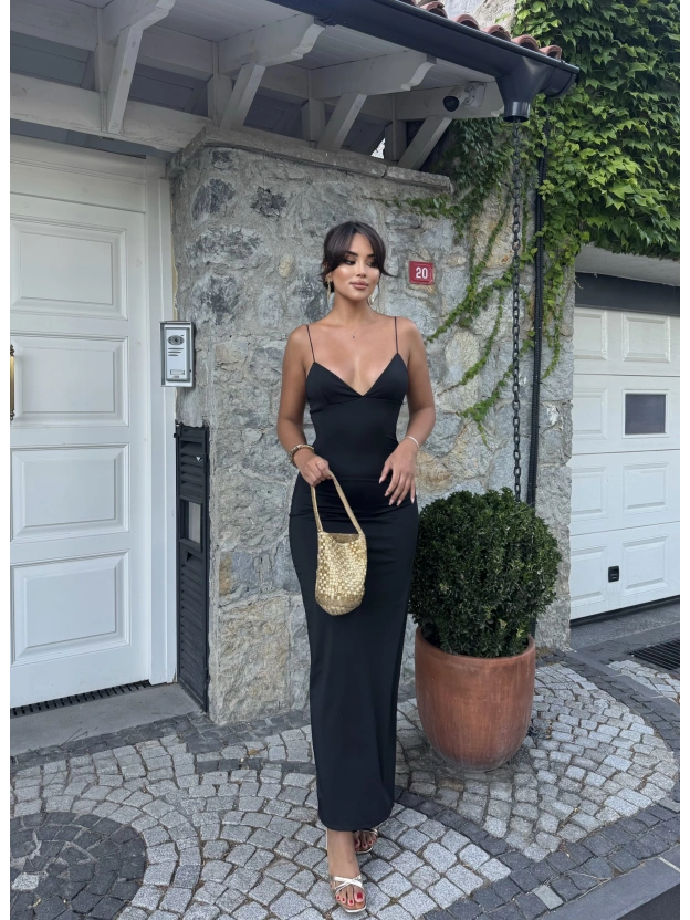 Siyah V Yaka Uzun Premium Elbise