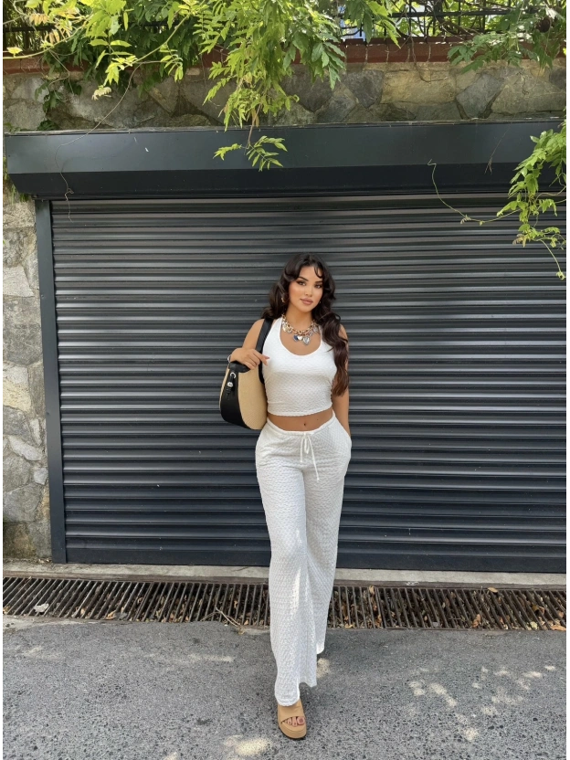 Beyaz Boyundan Bağlamalı Bürümcük Takım