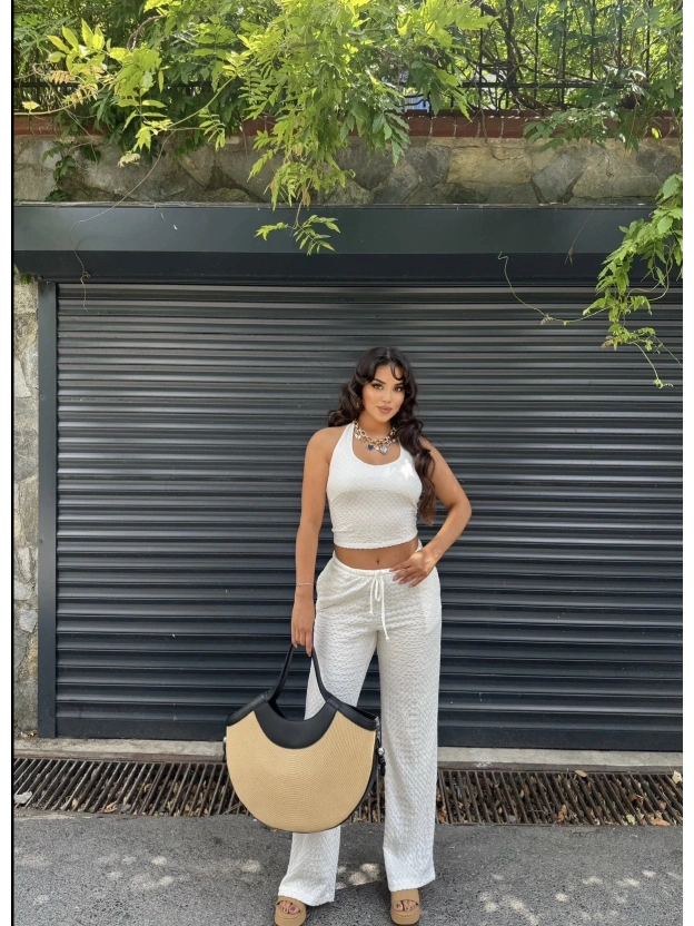 Beyaz Boyundan Bağlamalı Bürümcük Takım