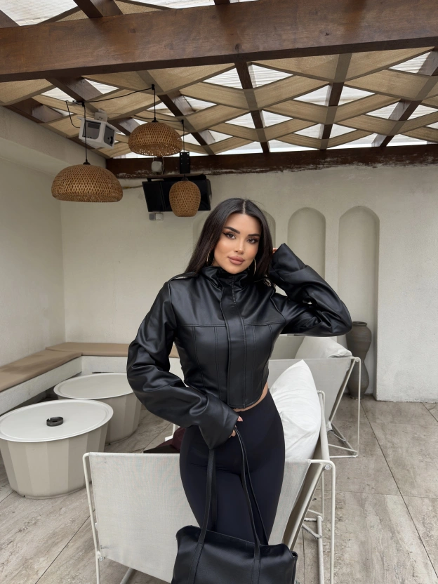 Siyah Korse Detay Dik Yaka Deri Ceket