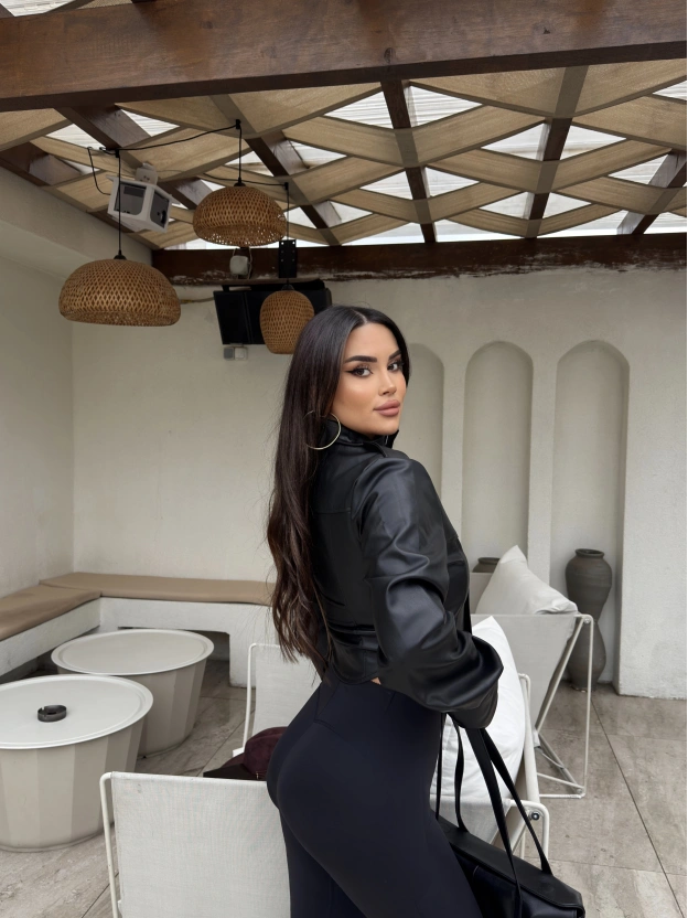 Siyah Korse Detay Dik Yaka Deri Ceket