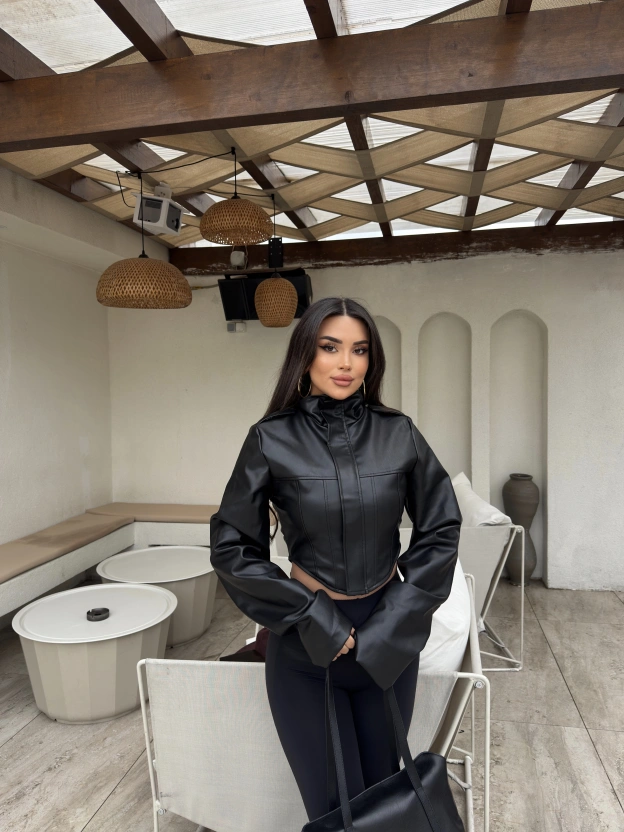 Siyah Korse Detay Dik Yaka Deri Ceket