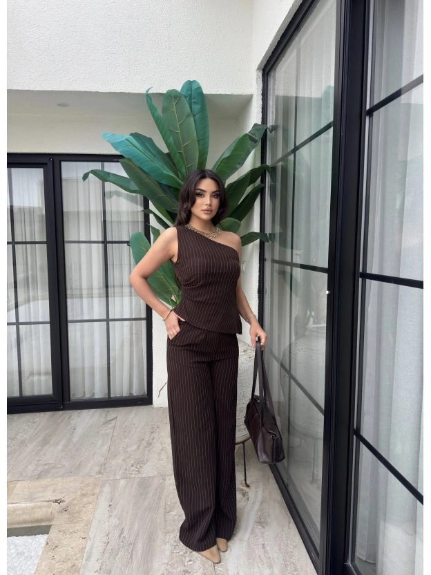 Kahverengi Çizgili Tek Omuz Double Alt Üst Takım