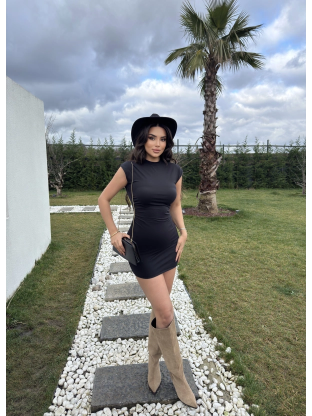 Siyah Dik Yaka Mini Elbise