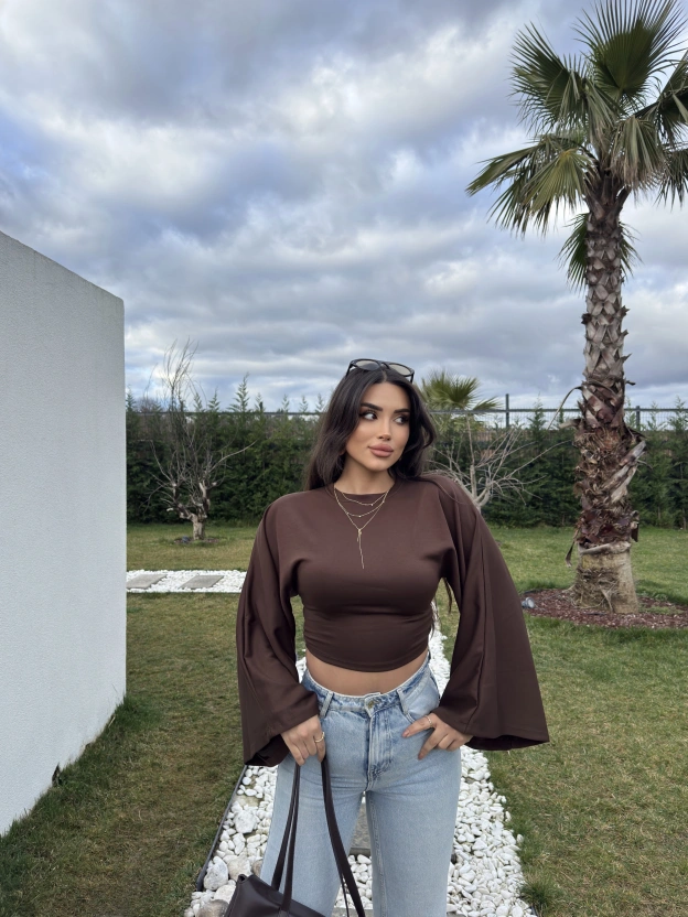 Kahverengi Bisiklet Yaka İspanyol Kol Crop Tshırt