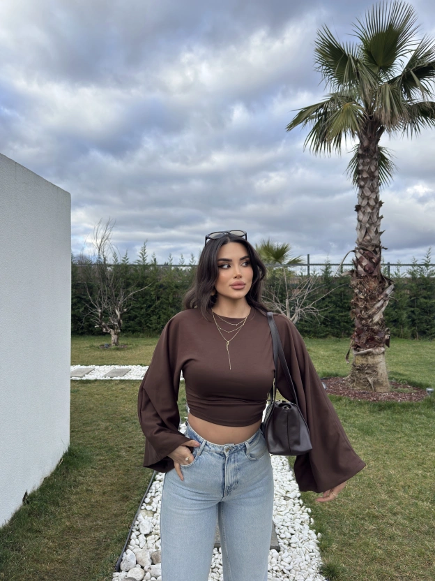 Kahverengi Bisiklet Yaka İspanyol Kol Crop Tshırt