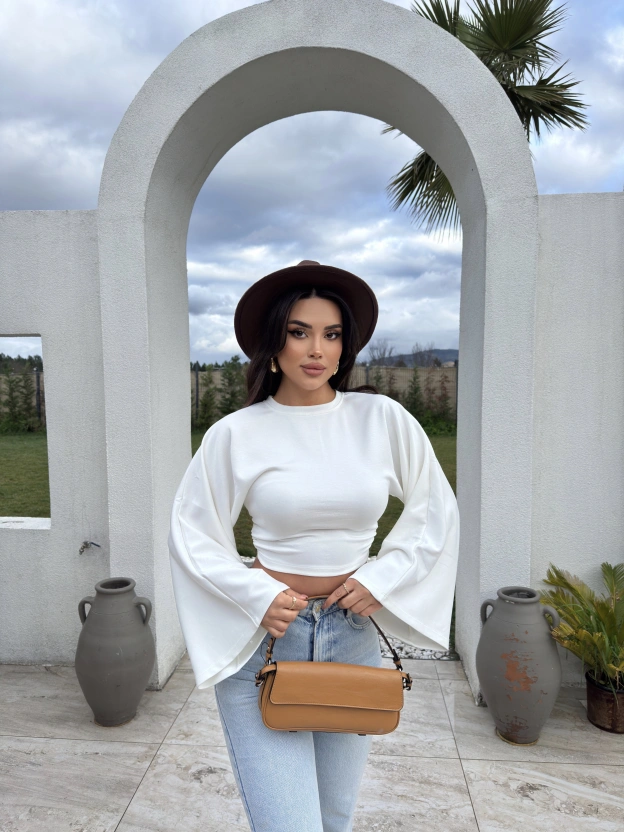 Beyaz Bisiklet Yaka İspanyol Kol Crop Tshırt