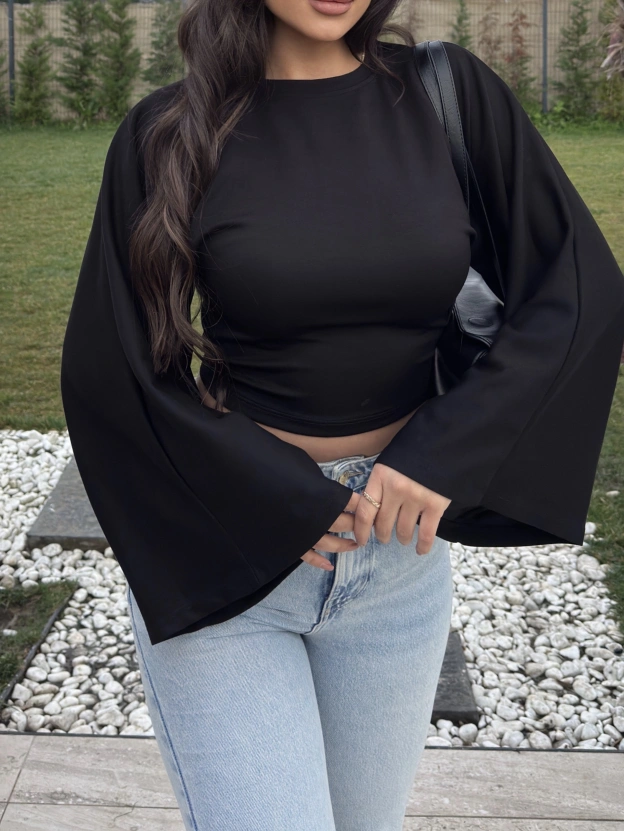 Siyah Bisiklet Yaka İspanyol Kol Crop Tshırt