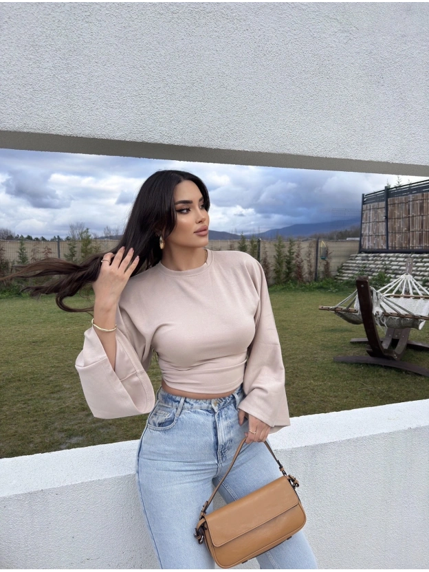 Bej Bisiklet Yaka İspanyol Kol Crop Tshırt