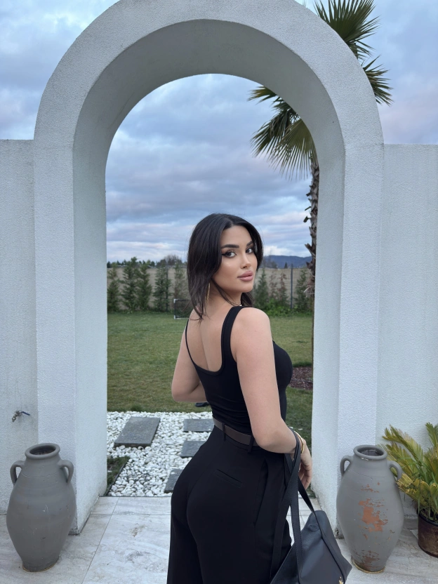 Siyah Kalın Askılı Gloplu Basic Crop