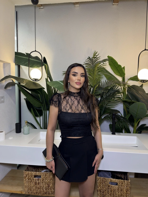 Siyah Dantel Detay Astarlı Bluz