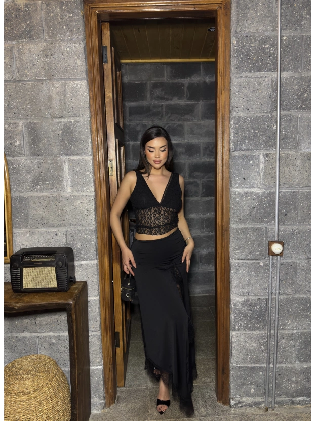 Siyah Güpür Detay Uzun Etek