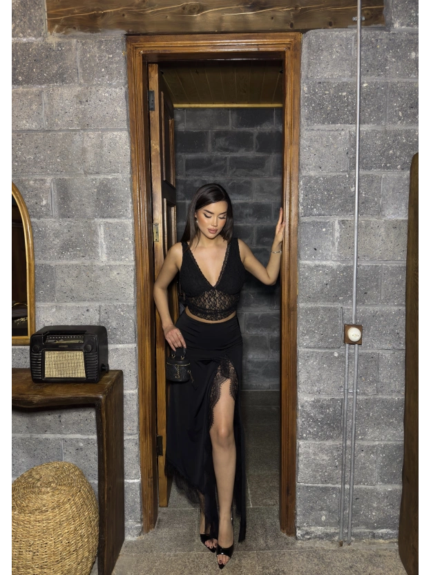 Siyah Güpür Detay Uzun Etek