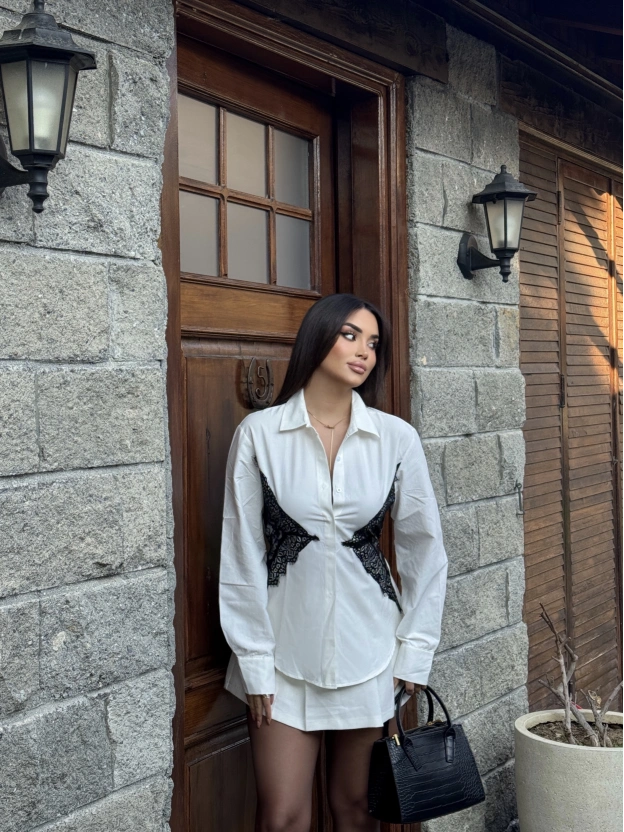 Beyaz Güpür Detay Gömlek