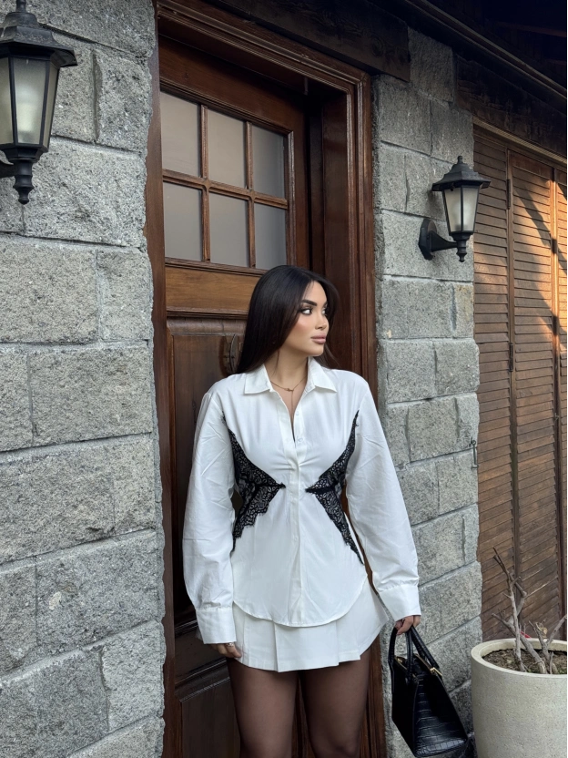 Beyaz Güpür Detay Gömlek