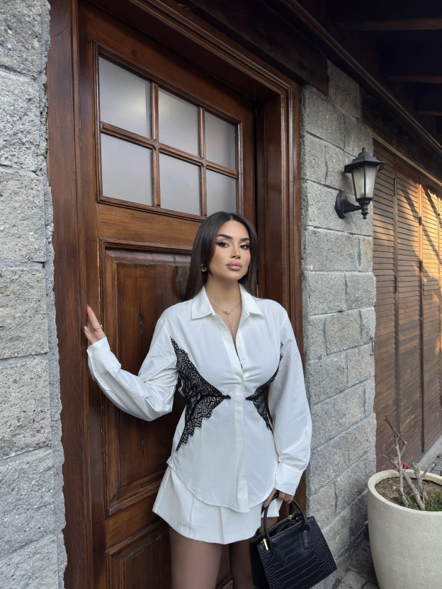 Beyaz Güpür Detay Gömlek