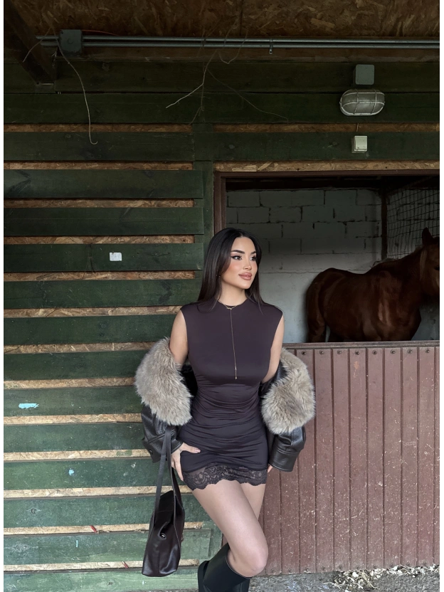 Kahverengi Güpür Detay Premium Elbise