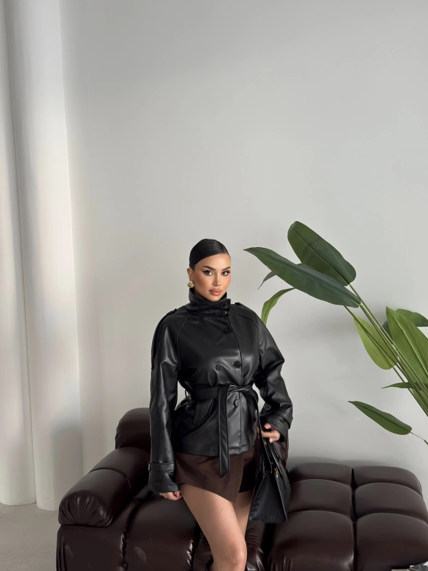 Siyah Kısa Suni Deri Dik Yaka Ceket