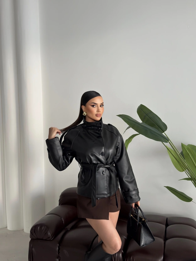 Siyah Kısa Suni Deri Dik Yaka Ceket