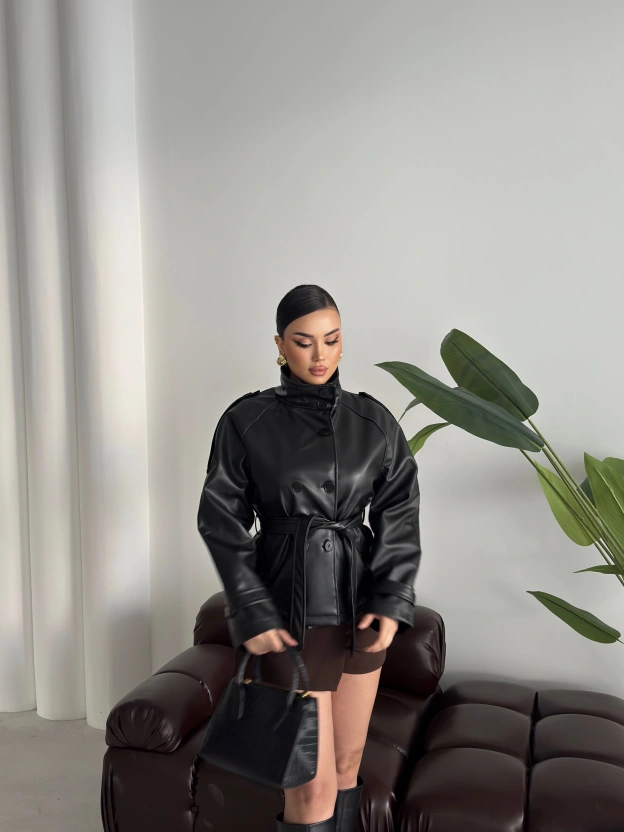 Siyah Kısa Suni Deri Dik Yaka Ceket