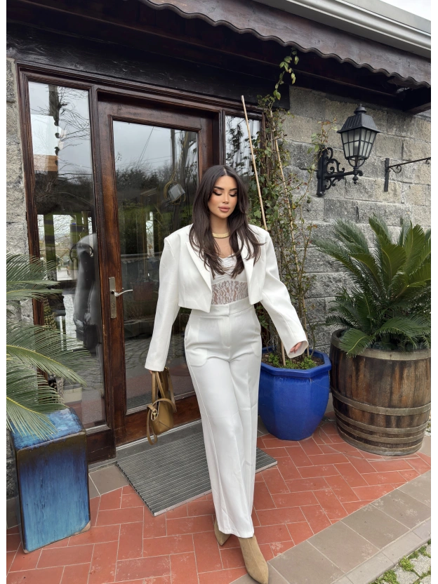 Beyaz Gizli Düğme Tam Kalıp Kumaş Pantolon