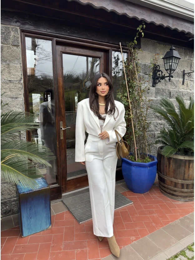 Beyaz Gizli Düğme Tam Kalıp Kumaş Pantolon