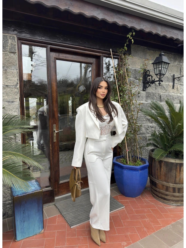 Beyaz Gizli Düğme Tam Kalıp Kumaş Pantolon