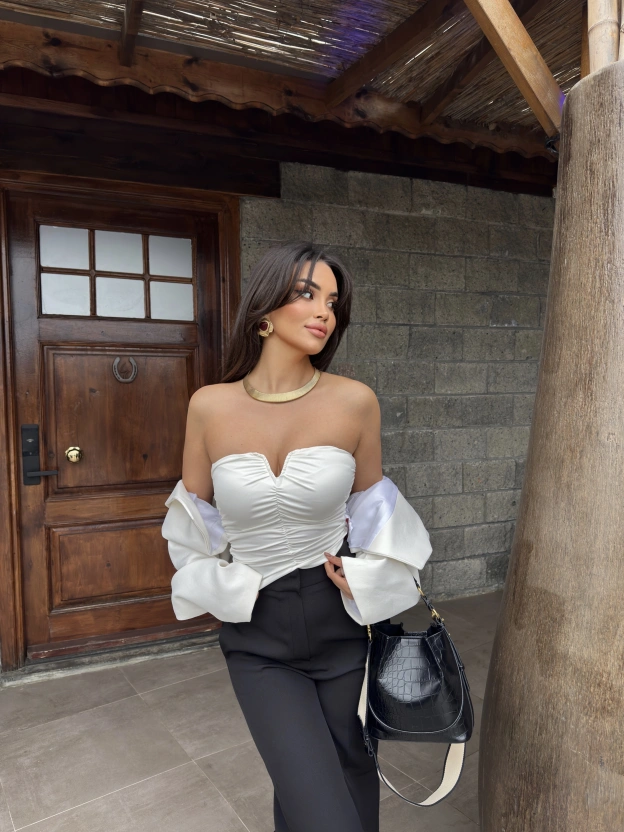 Beyaz Drapeli Straplez Crop