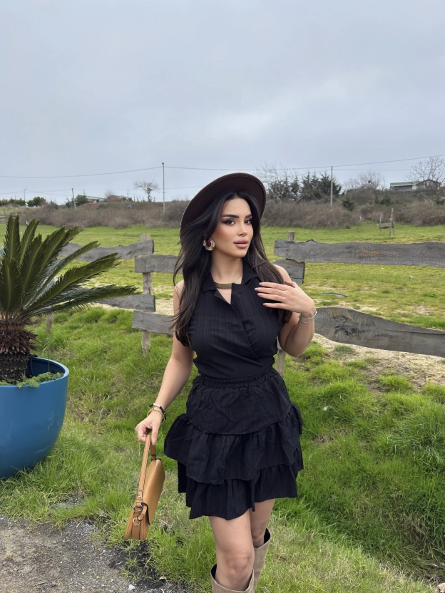 Siyah Gömlek Yaka Bağlamalı Kolsuz Etek Takım