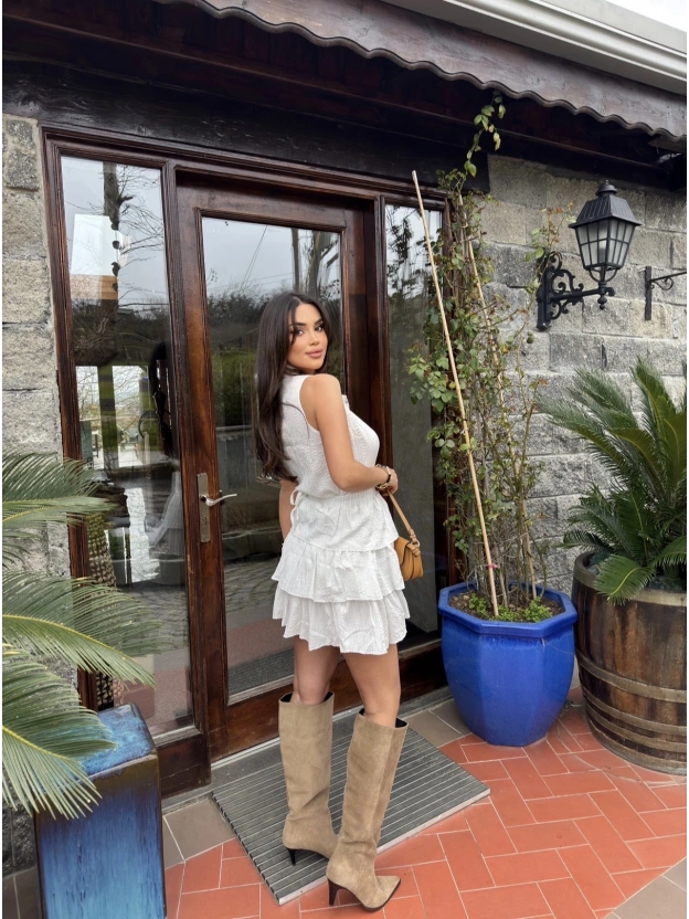 Ekru Gömlek Yaka Bağlamalı Kolsuz Etek Takım