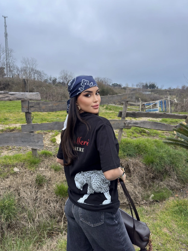 Siyah Baskılı Oversize Tshırt