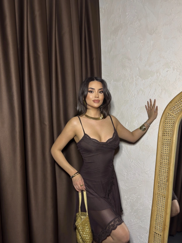 Kahverengi Askılı Güpür Detay Tül Elbise