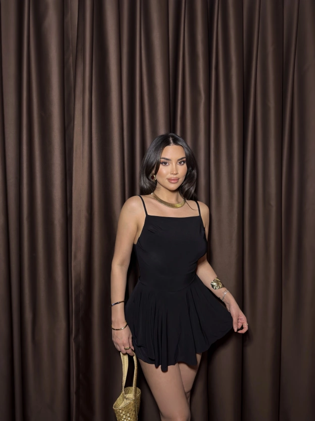 Siyah Askılı Şortlu Tulum