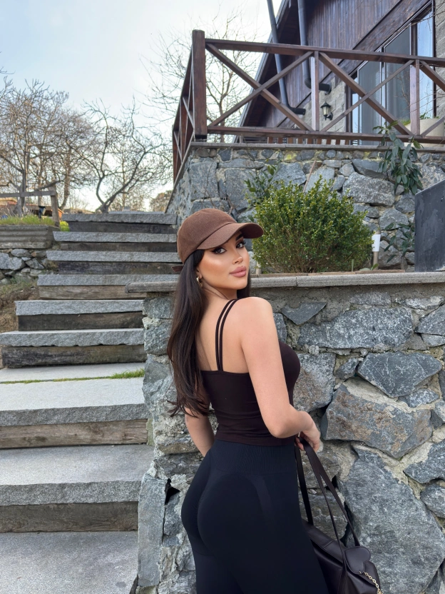 Kahverengi Düğmeli Askılı Basic Crop