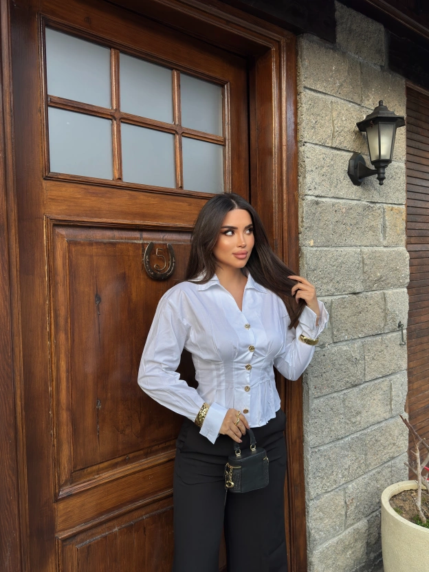 Beyaz Gold Düğmeli Korseli Gömlek